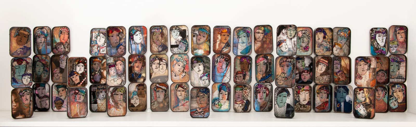 Batool Showghi, Captured in a Box