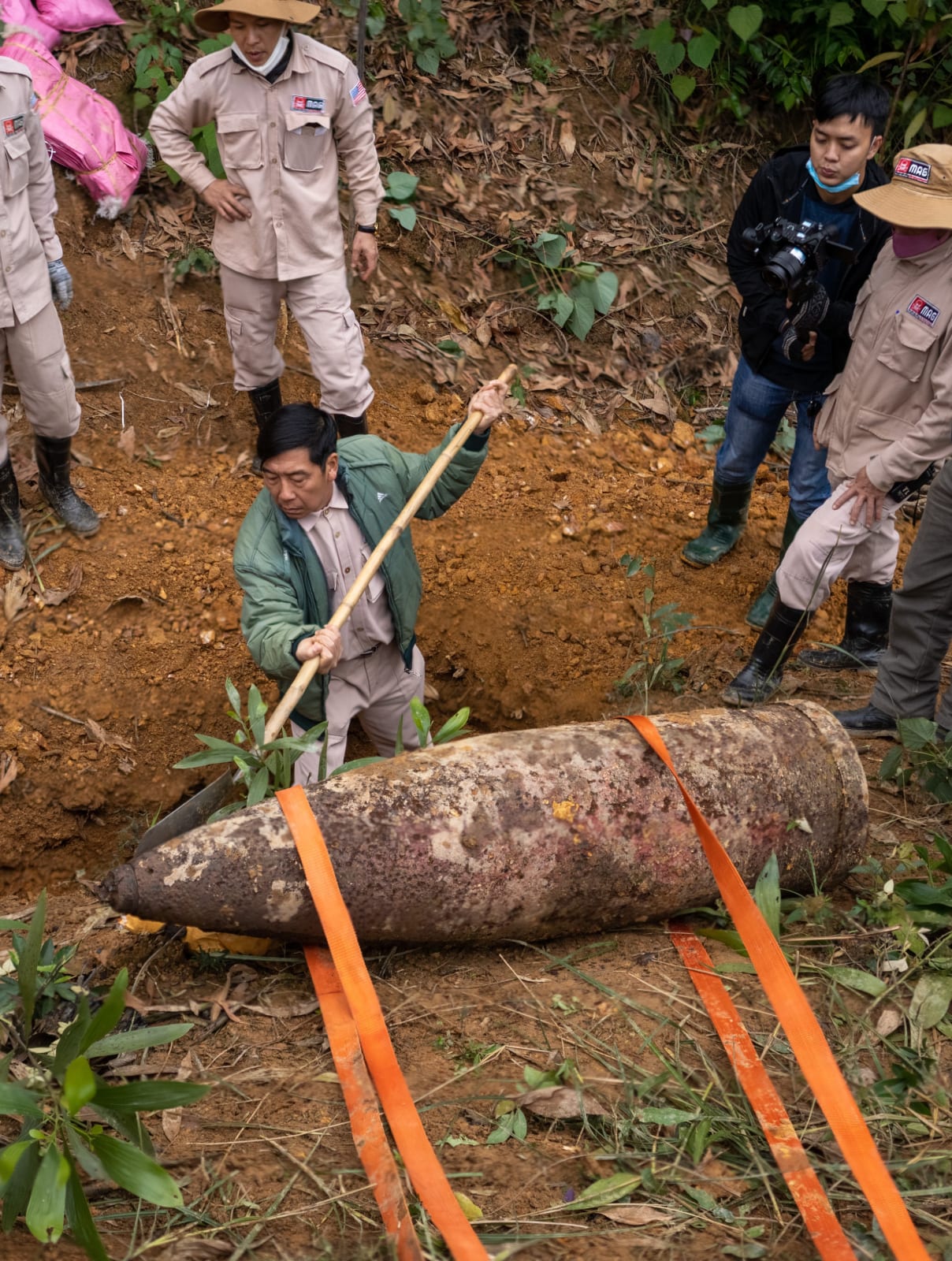 TUAN ANDREW NGUYEN, Unexploded Ordnance, 16in. 50 caliber, Sông Ngân hamlet, Linh Thượng Village, Gio Linh district, Quảng Trị January 14, 2021, 2022