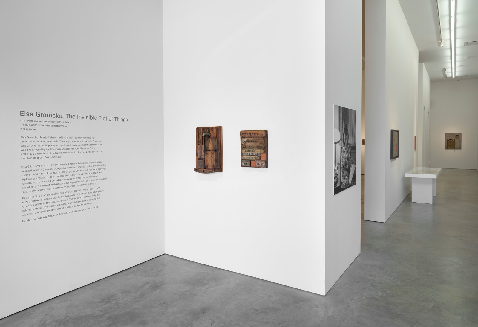 ELSA GRAMCKO, Motivación interior alrededor de un objeto (Inner Motivation Around an Object), 1977