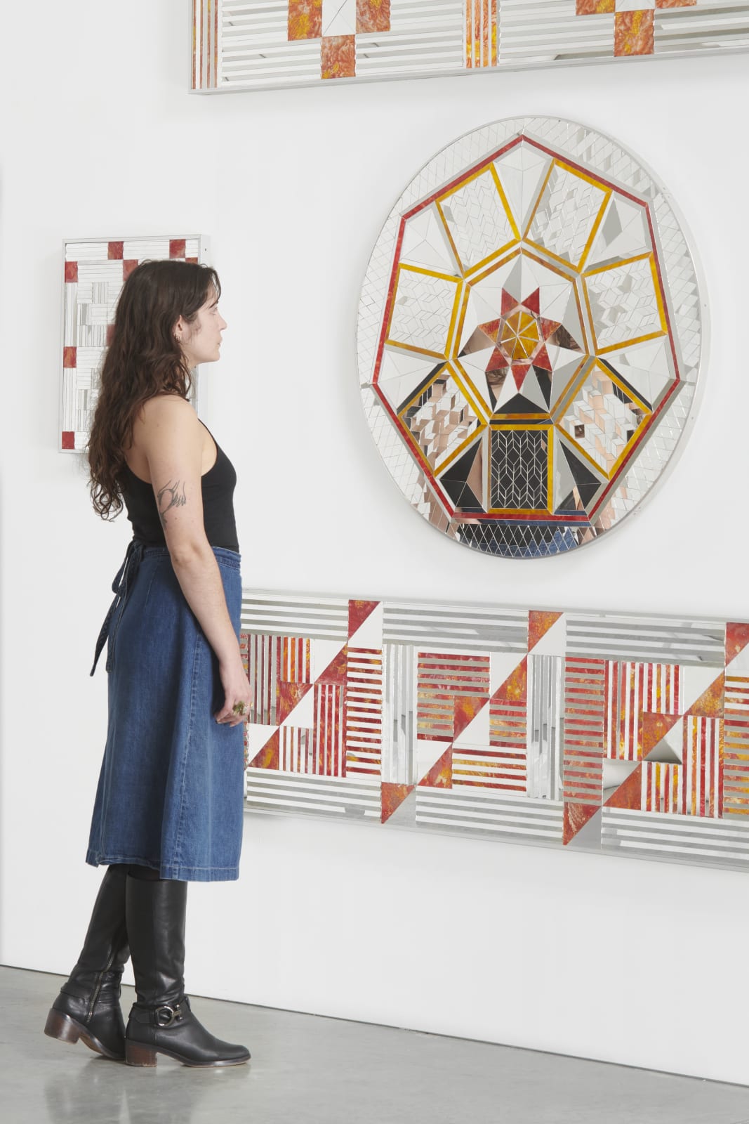 MONIR SHAHROUDY FARMANFARMAIAN, Installation of 9 elements, 2004