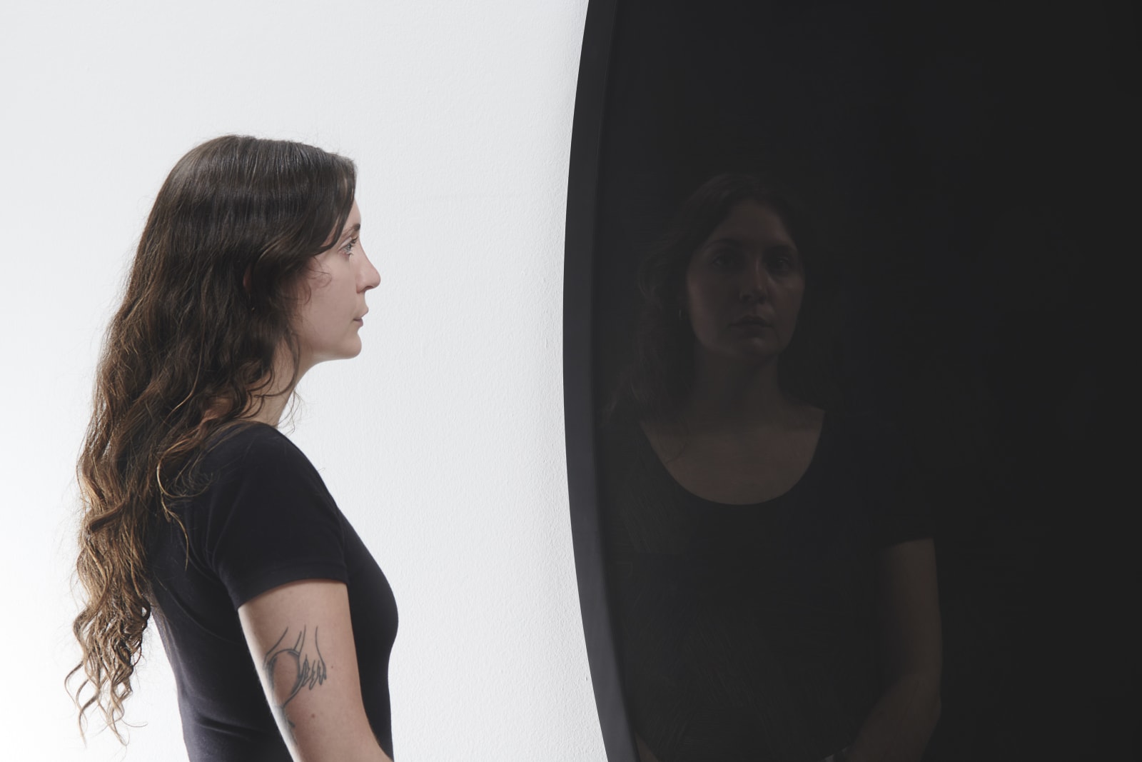 JOSIAH MCELHENY, Mirror (The Library), 2021