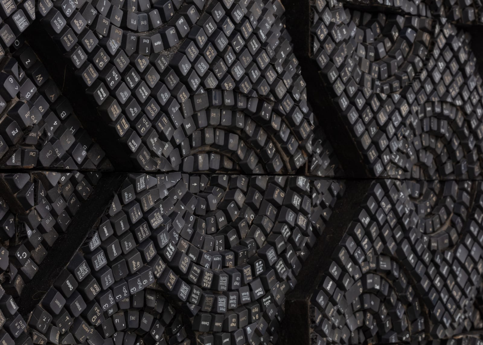 ELIAS SIME, TIGHTROPE: ECHO!?, 2020