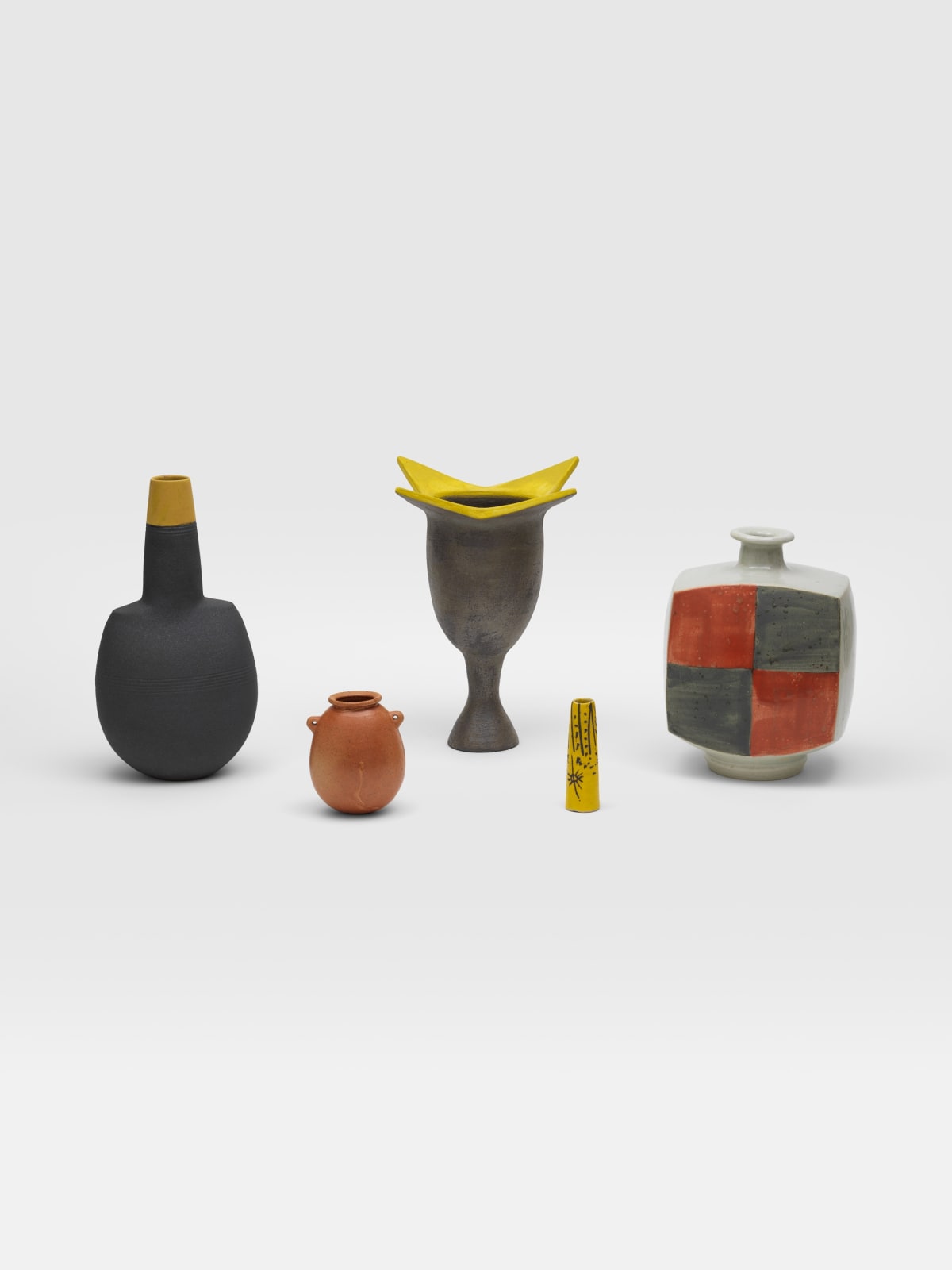 WAYNE NGAN, Sculptural Vase with Lines, 2014