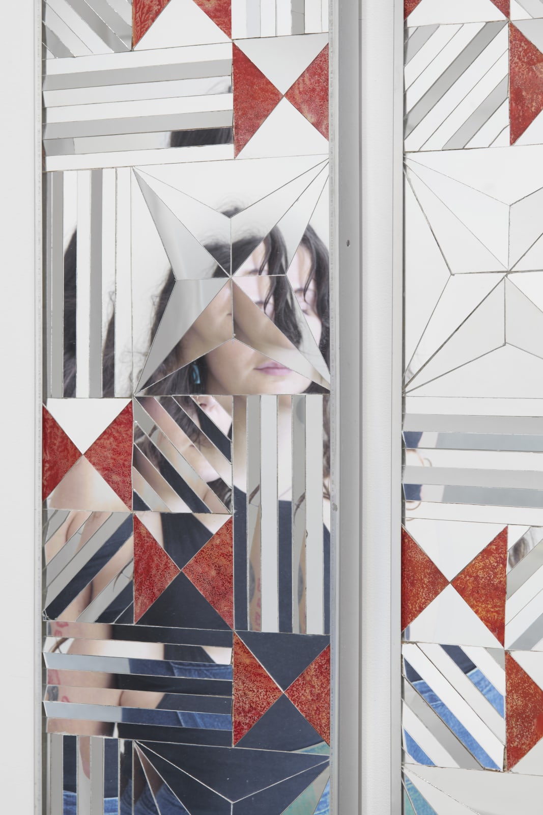 MONIR SHAHROUDY FARMANFARMAIAN, Installation of 9 elements, 2004