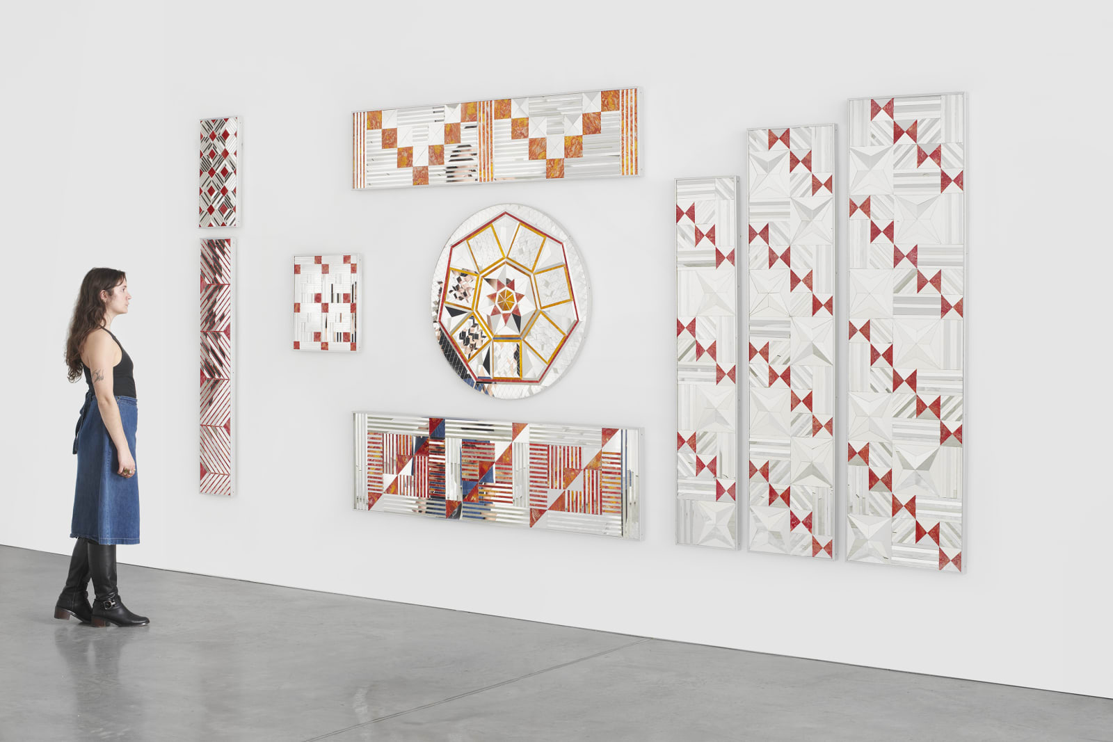 MONIR SHAHROUDY FARMANFARMAIAN, Installation of 9 elements, 2004
