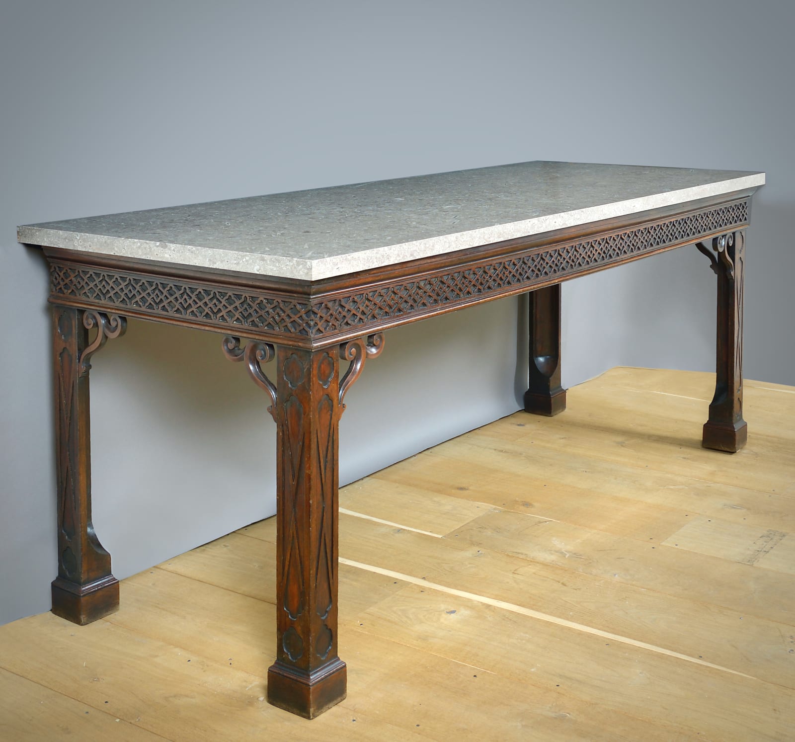 MASSIVE GEORGE II MAHOGANY SIDE TABLE