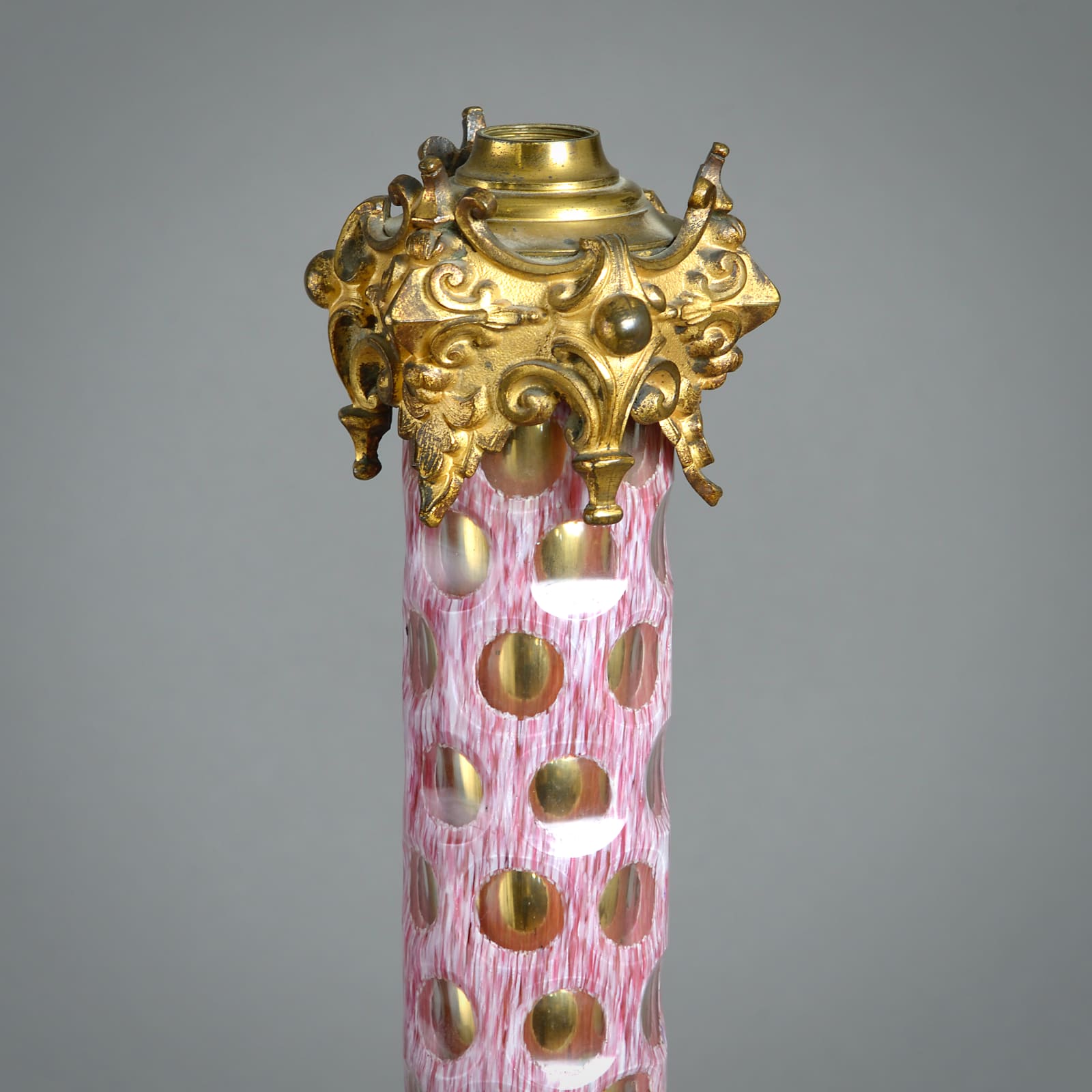 EARLY VICTORIAN CAMEO GLASS LAMP