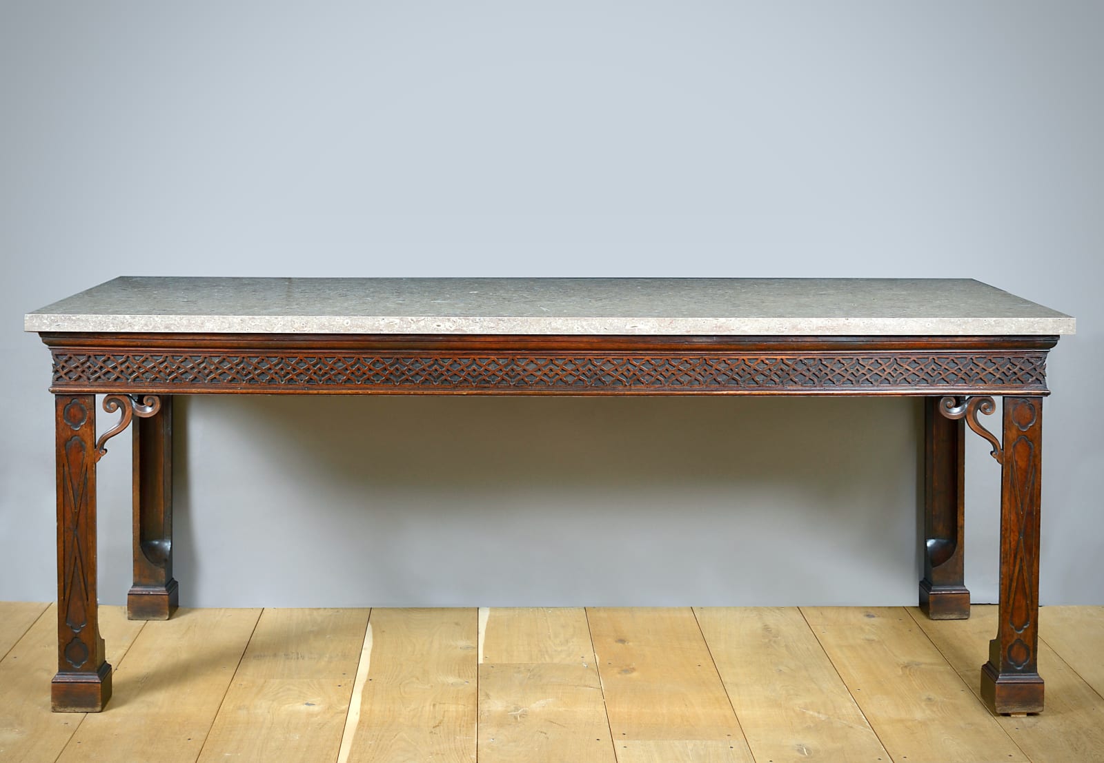 MASSIVE GEORGE II MAHOGANY SIDE TABLE