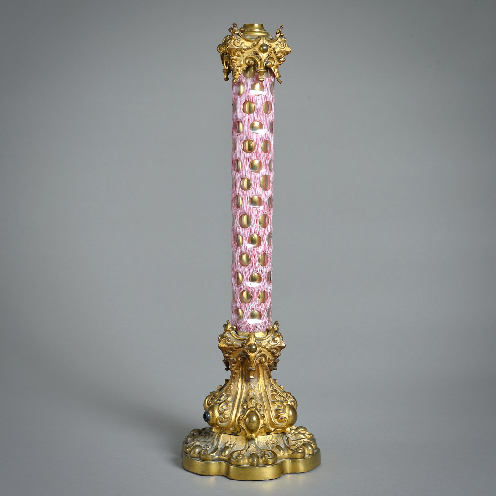 EARLY VICTORIAN CAMEO GLASS LAMP