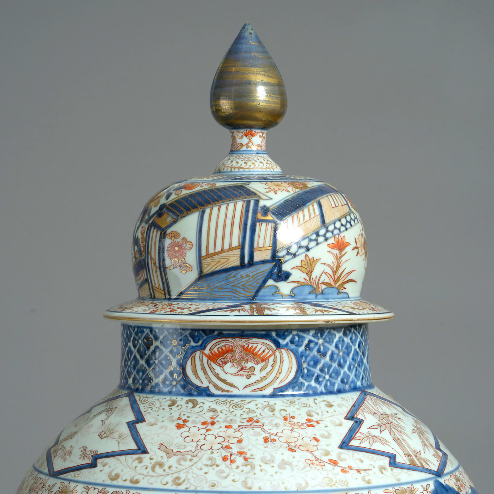 MAGNIFICENT PAIR OF JAPANESE IMARI VASES