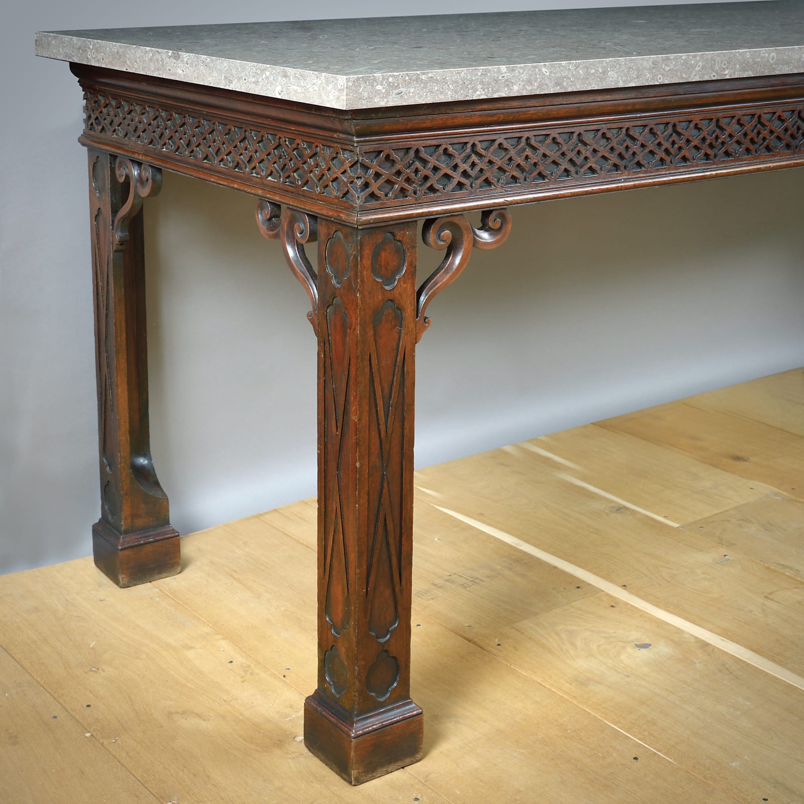 MASSIVE GEORGE II MAHOGANY SIDE TABLE