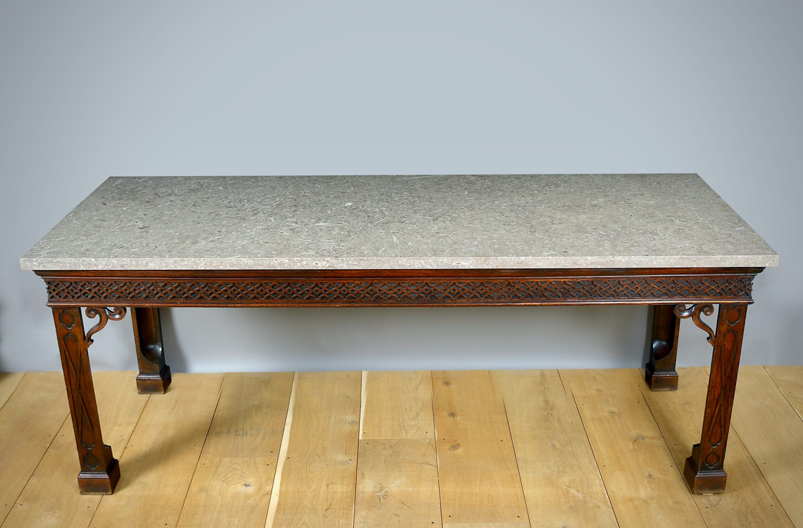 MASSIVE GEORGE II MAHOGANY SIDE TABLE