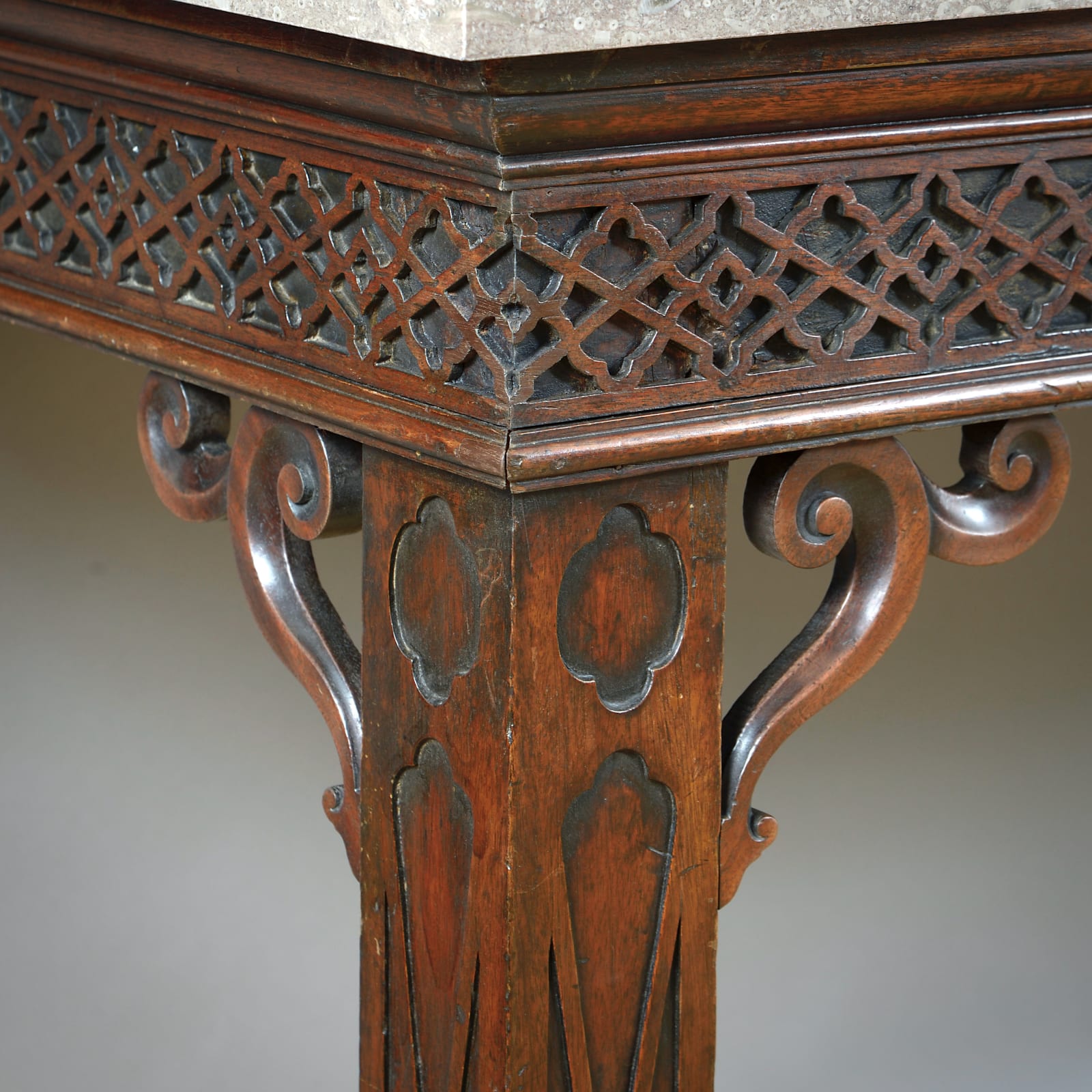 MASSIVE GEORGE II MAHOGANY SIDE TABLE