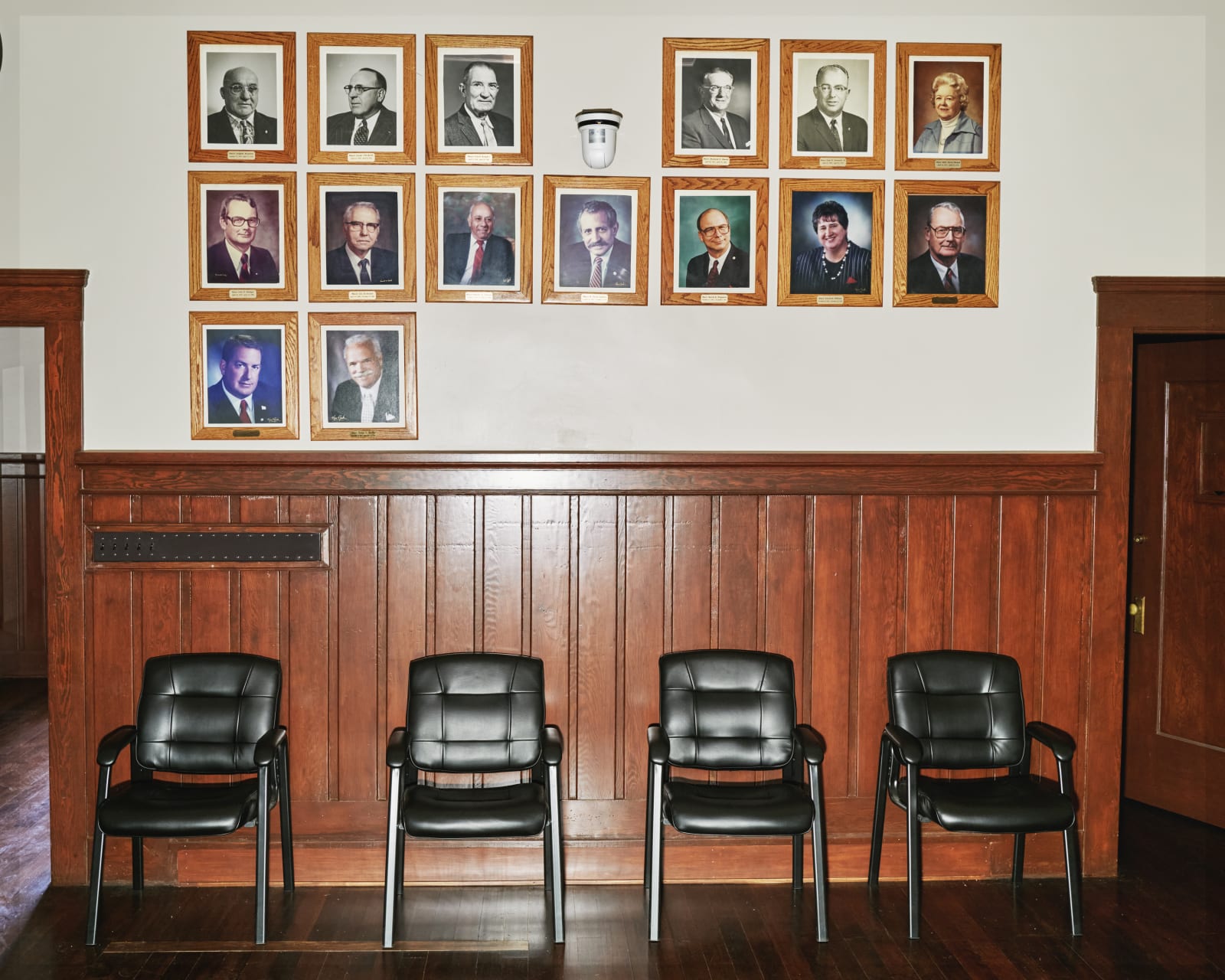 Wesaam Al-Badry, A photo is missing of the first Latina Mayor #IV, 2020