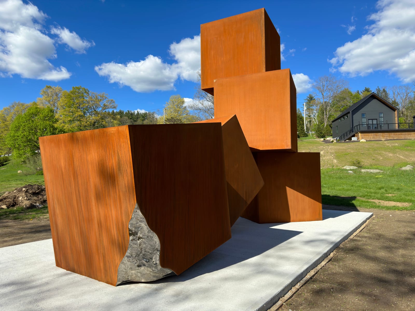 Jonathan Prince, Tumbler (Monumental) , 2023