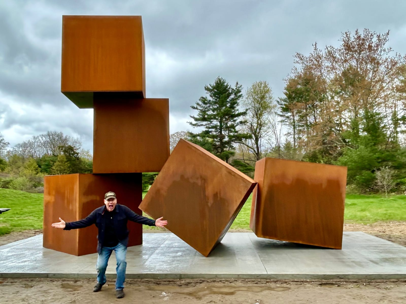 Jonathan Prince, Tumbler (Monumental) , 2023