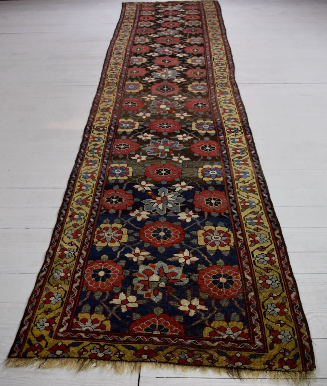 Kurdish Mina Khani runner, NW Persia