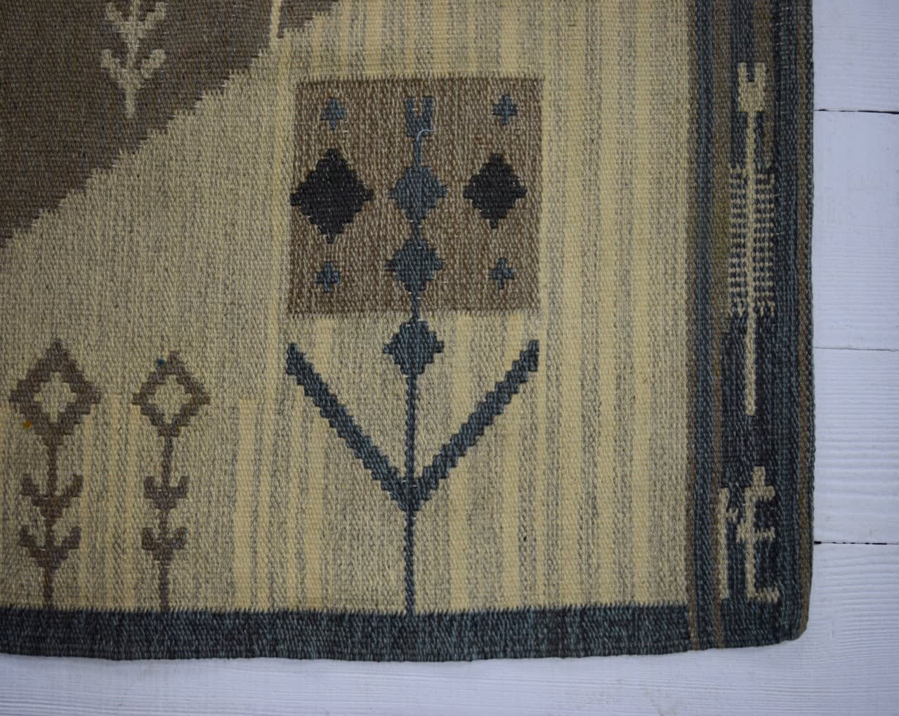 Hungarian tapestry rug by Eva Nemeth