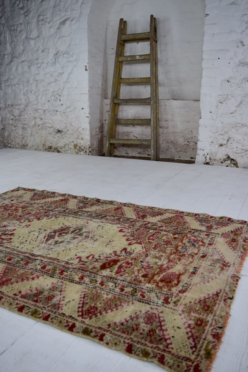 Ghiordes rug, Anatolia