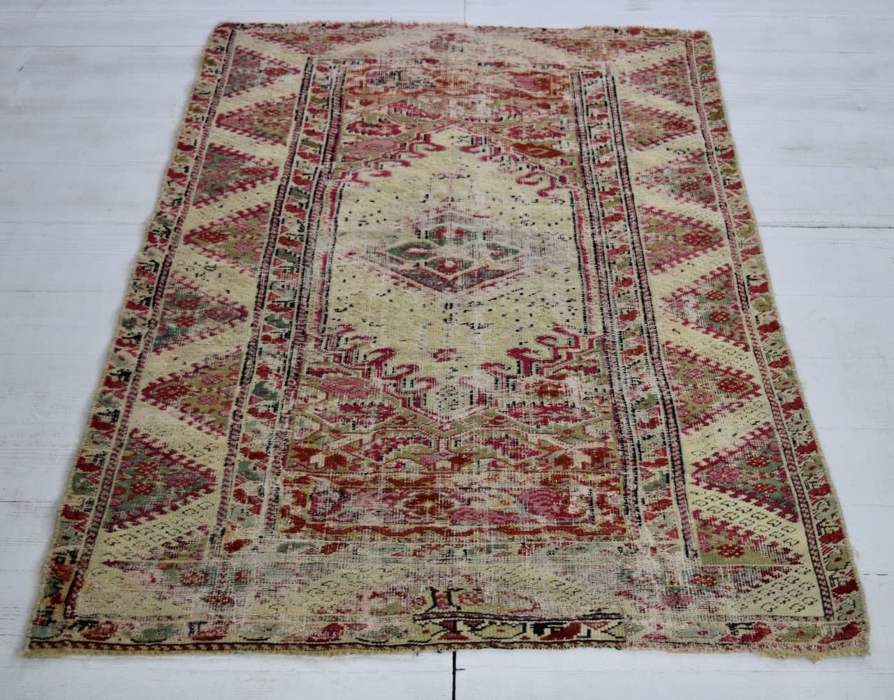 Ghiordes rug, Anatolia