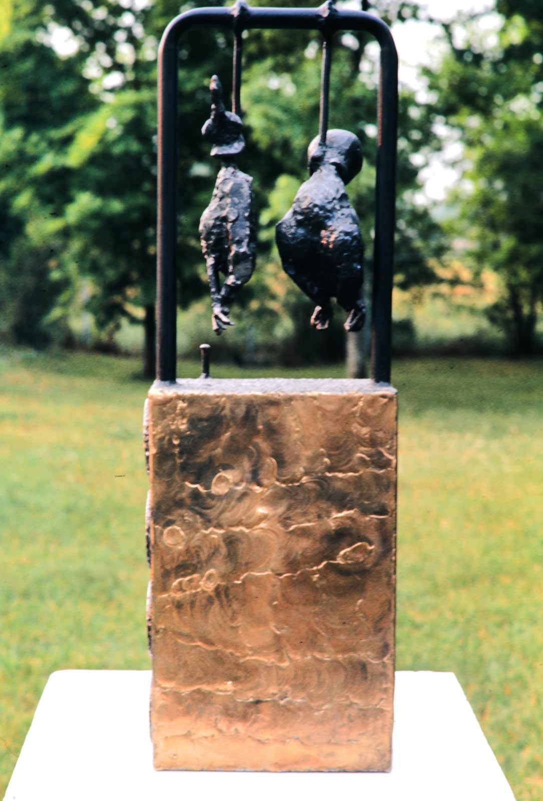 Hanging Birds, 1972