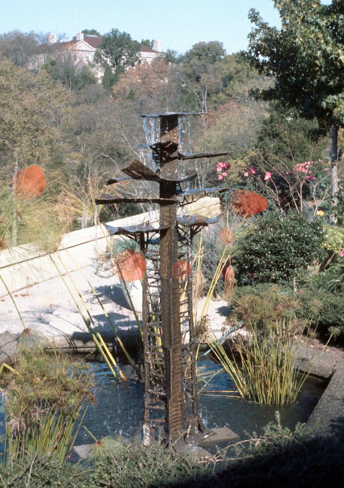 Fountain, 1975