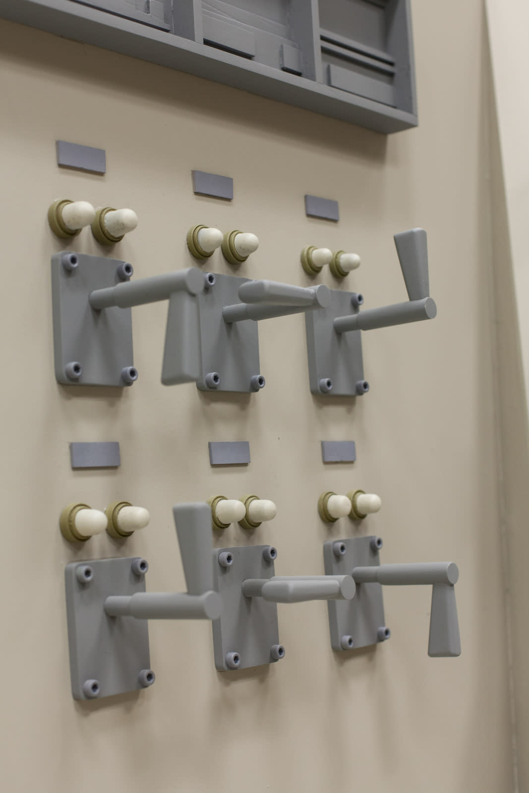 Roxy Paine, Control Room - Diorama, 2013