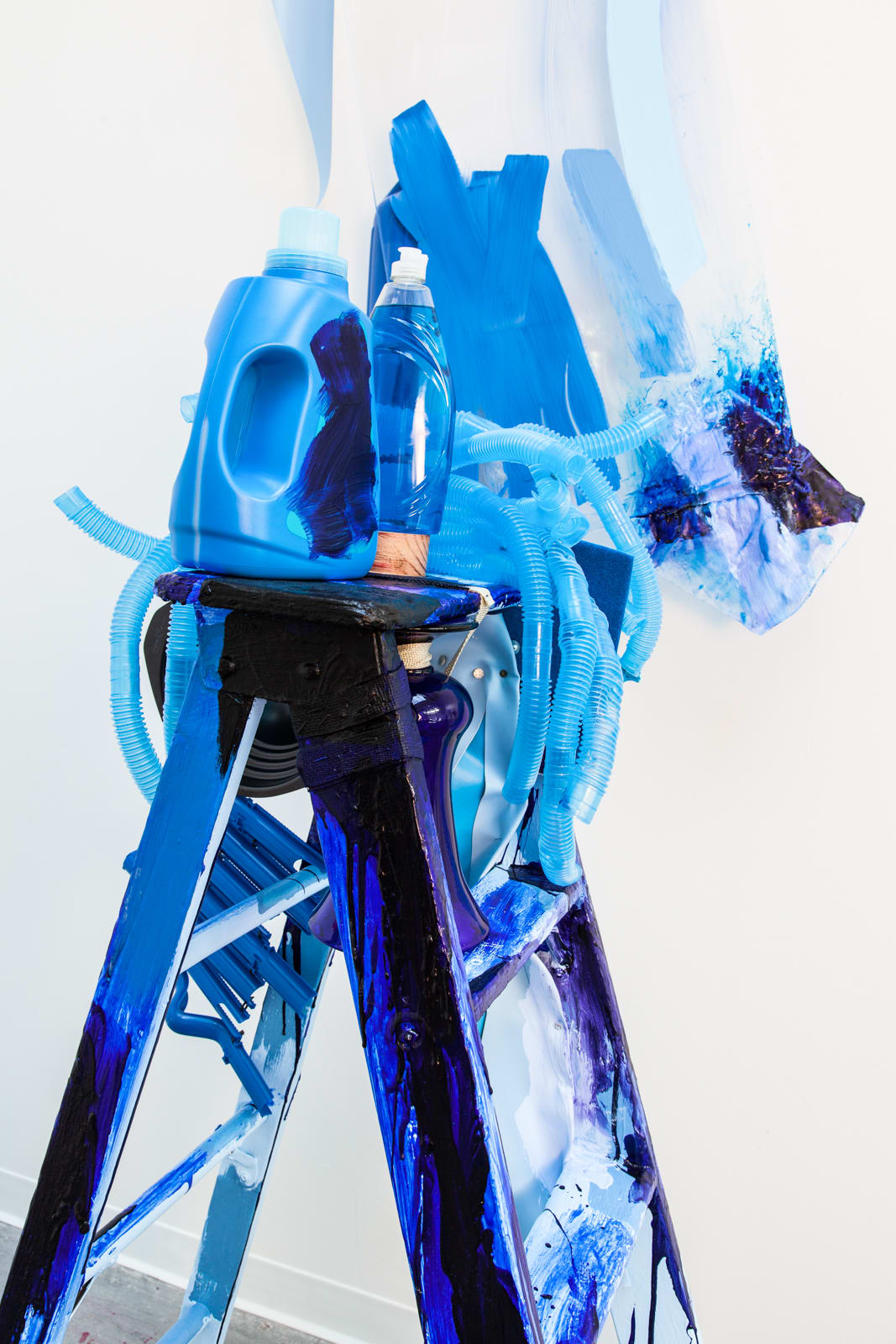Jessica Stockholder, Expression Blue, 2013