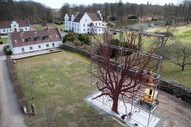 Roxy Paine, Facade/ Billboard, 2012