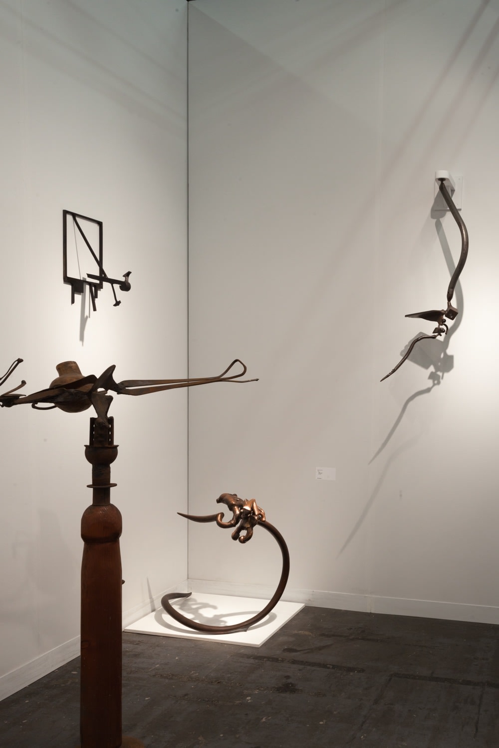 Richard Hunt, Hanging Form, 1962