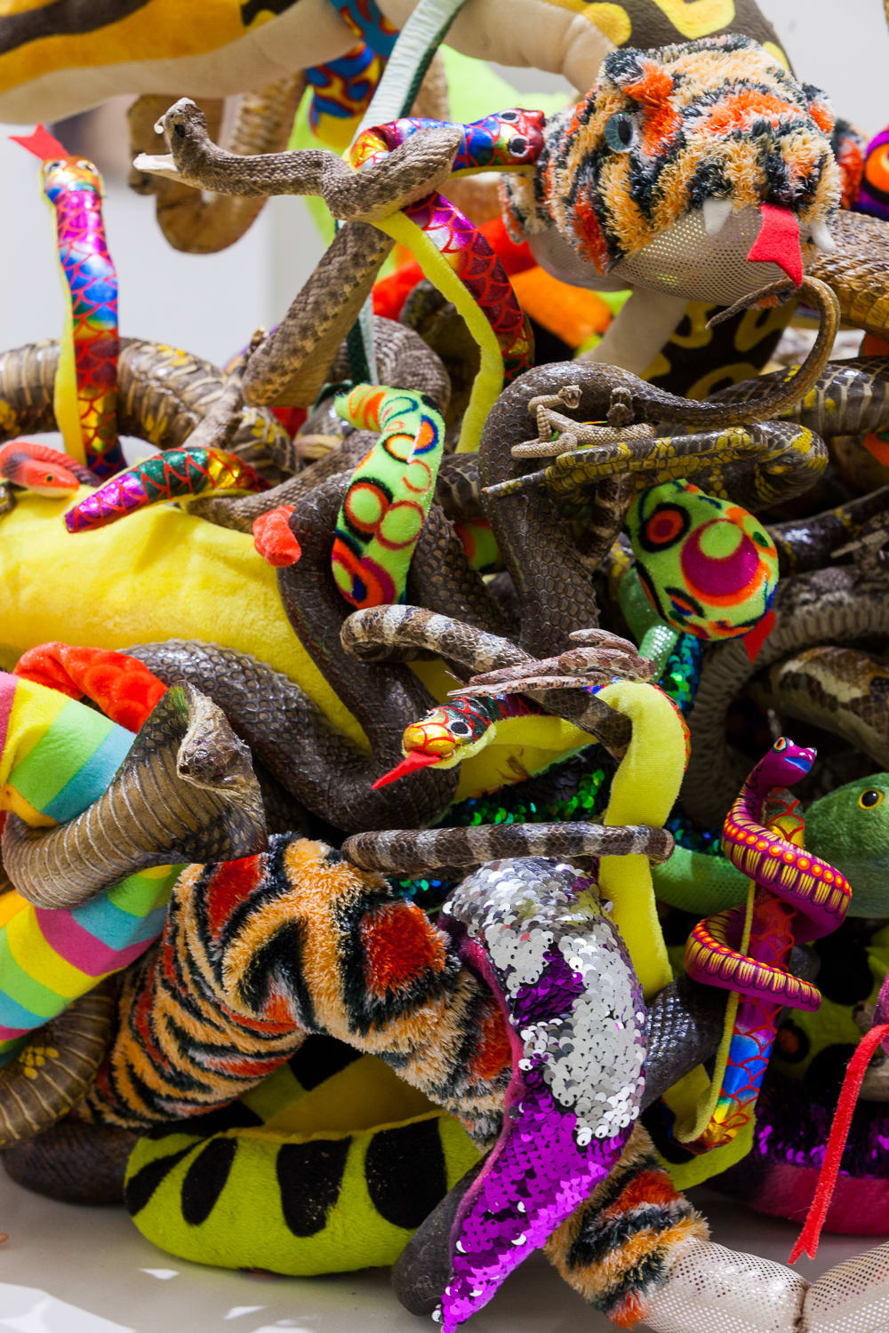 Tony Tasset, Snakes (A monument to the eternal battle between truth and fiction), 2020