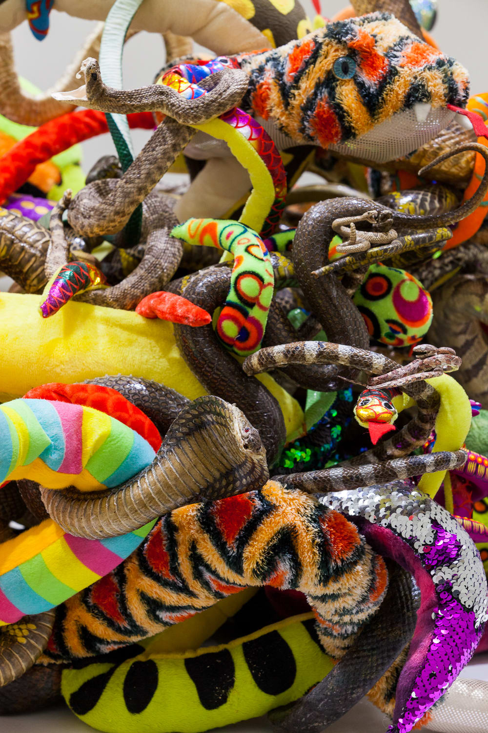 Tony Tasset, Snakes (A monument to the eternal battle between truth and fiction), 2020