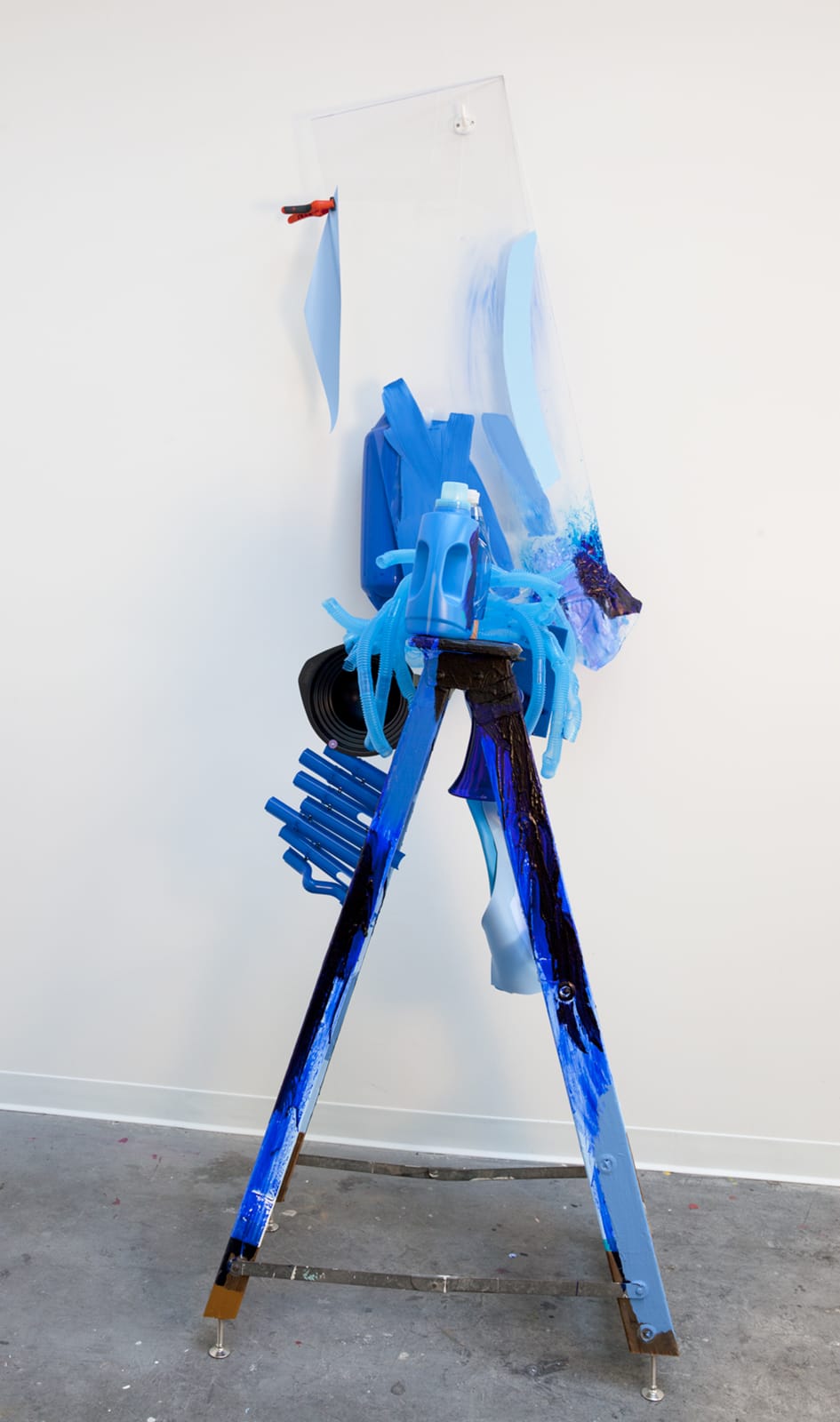 Jessica Stockholder, Expression Blue, 2013