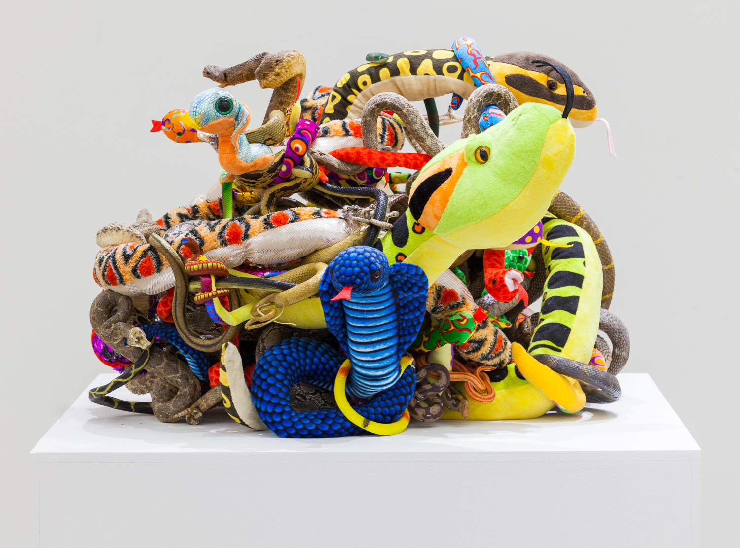 Tony Tasset, Snakes (A monument to the eternal battle between truth and fiction), 2020