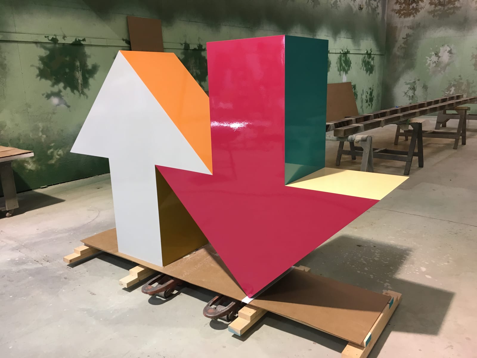 Tony Tasset, Arrow Sculpture, 2015