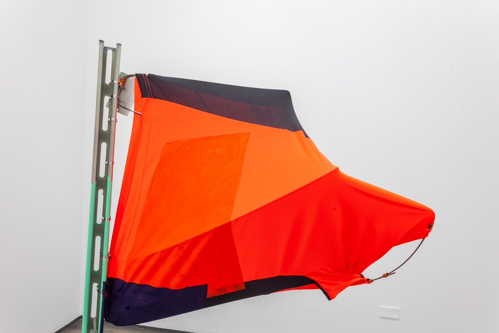Jessica Stockholder, Assist: Flagged & Down, 2017