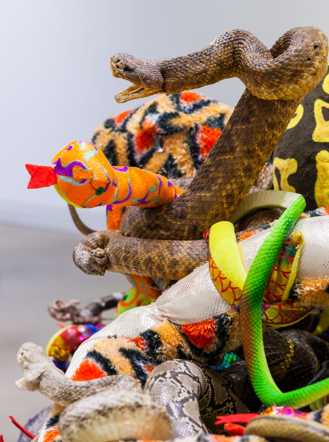 Tony Tasset, Snakes (A monument to the eternal battle between truth and fiction), 2020