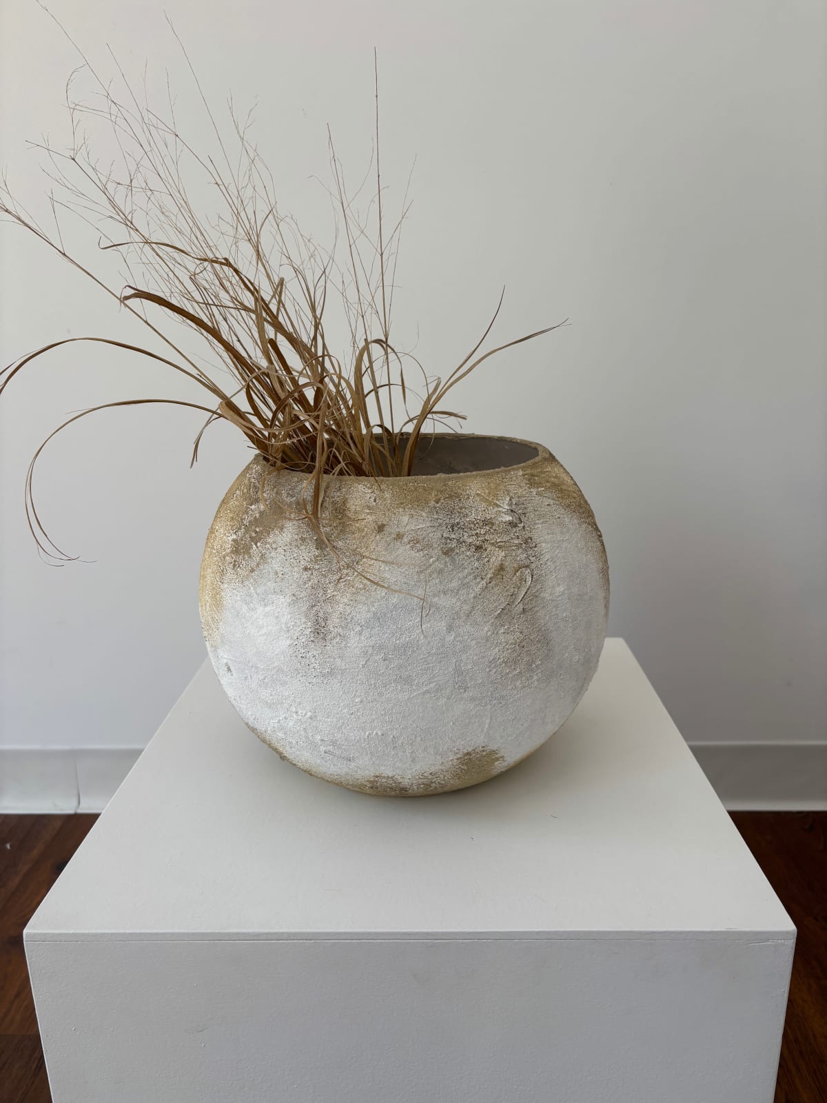 Kelly-Mckenna Gallery, UNTITLED NO. 05, 2025