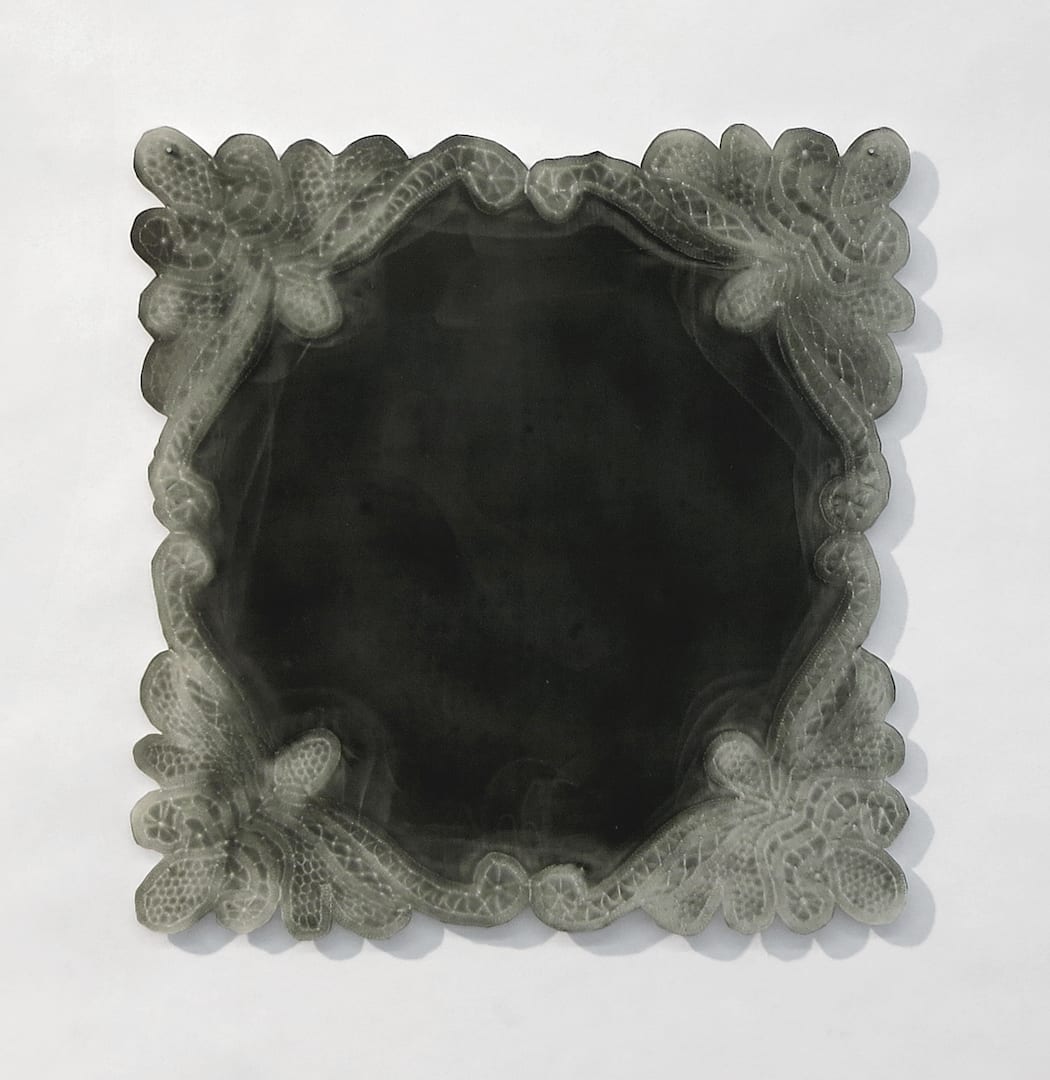 Susanna Starr, Bride's Handkerchief Dark, 2019