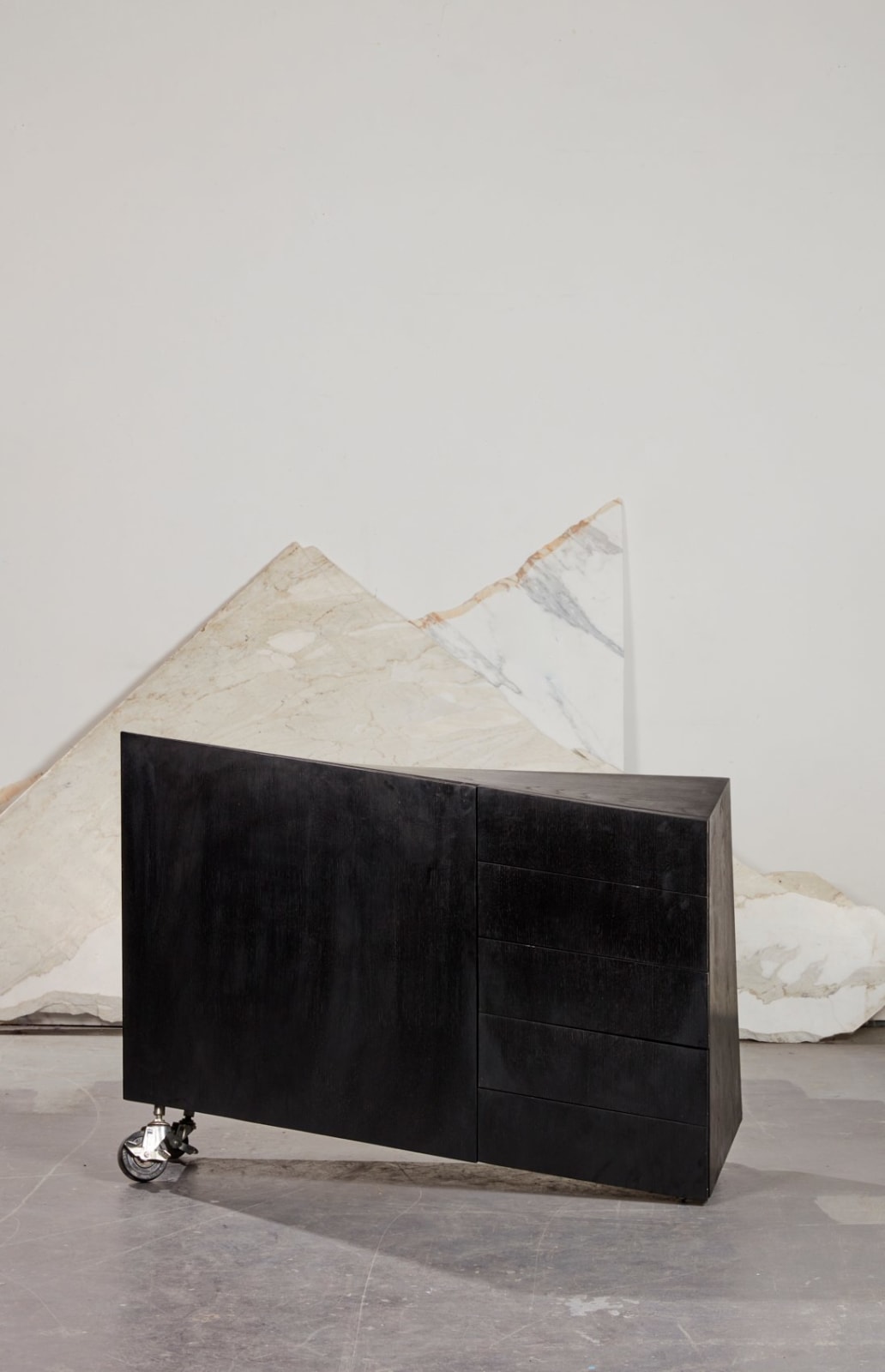 Paolo Pallucco & Mireille Rivier, Bahut W il Toro n°2, Ca. 1988