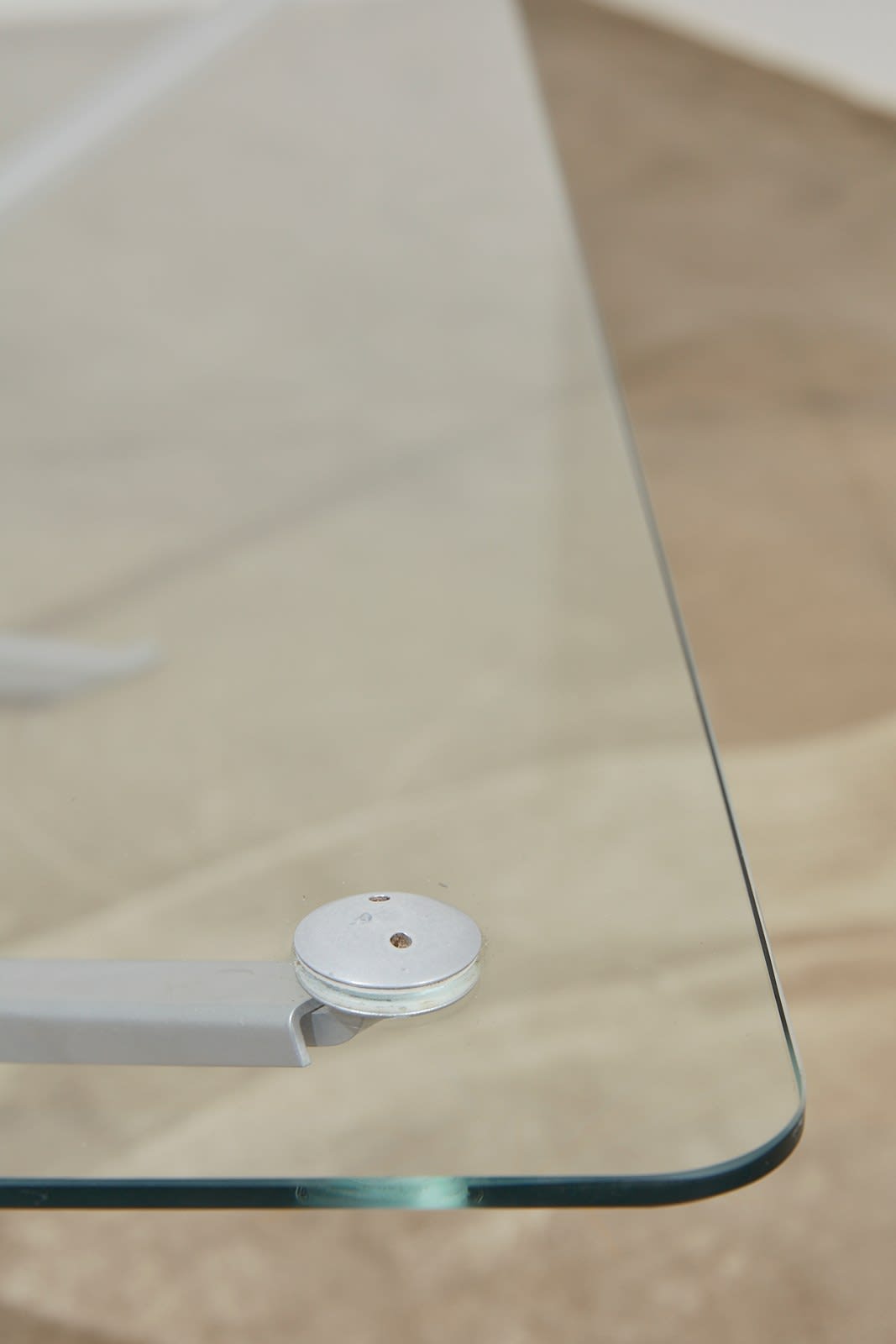 Paolo Pallucco & Mireille Rivier, Table basse Hero's muscles, Ca. 1989