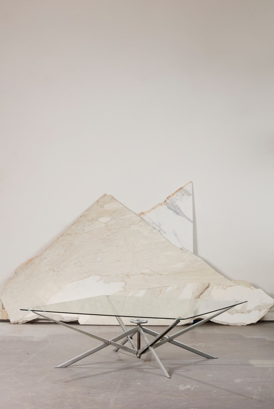 Paolo Pallucco & Mireille Rivier, Table basse Hero's muscles, Ca. 1989