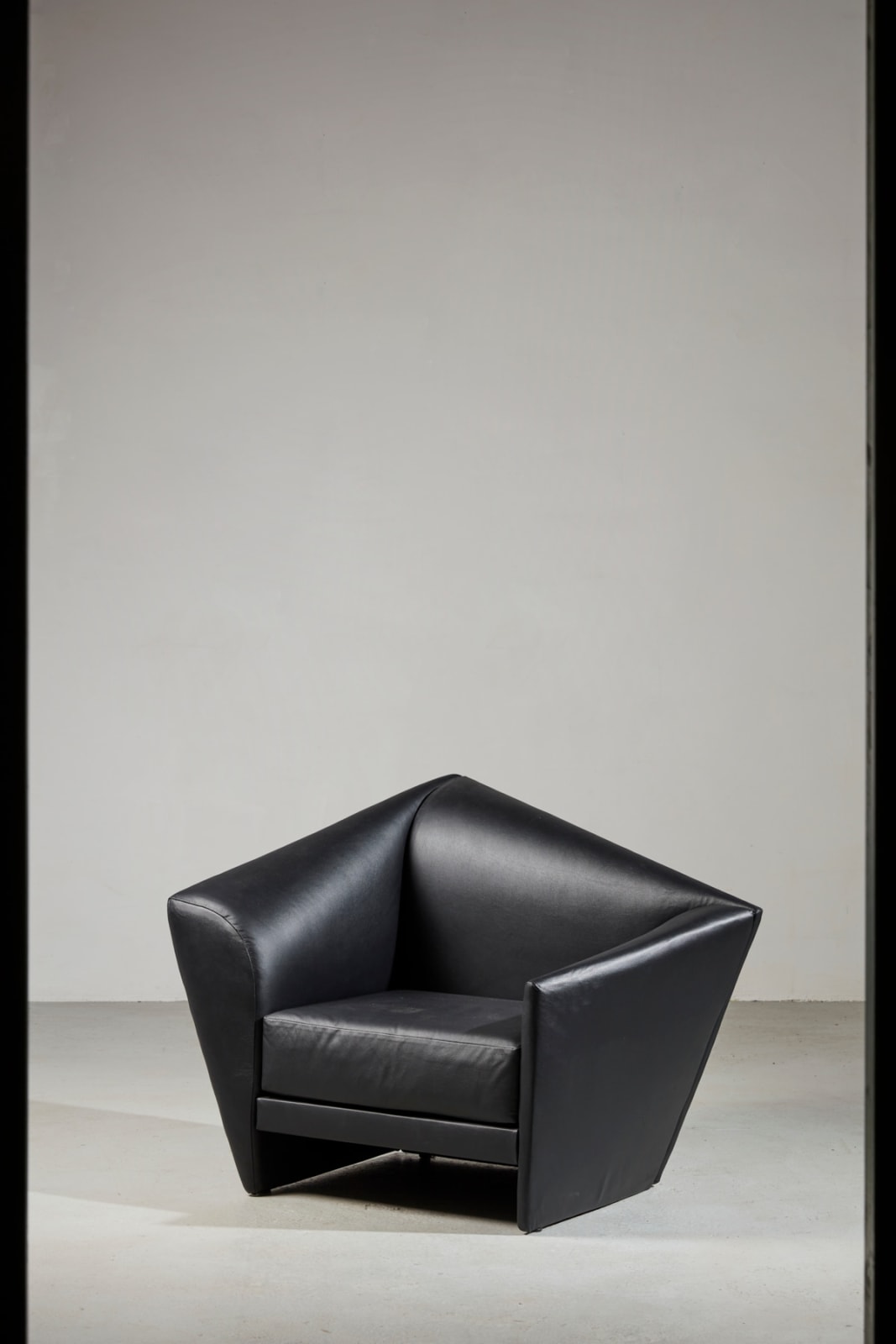 Paolo Pallucco & Mireille Rivier, Fauteuil Lily of the wind, Ca. 1987