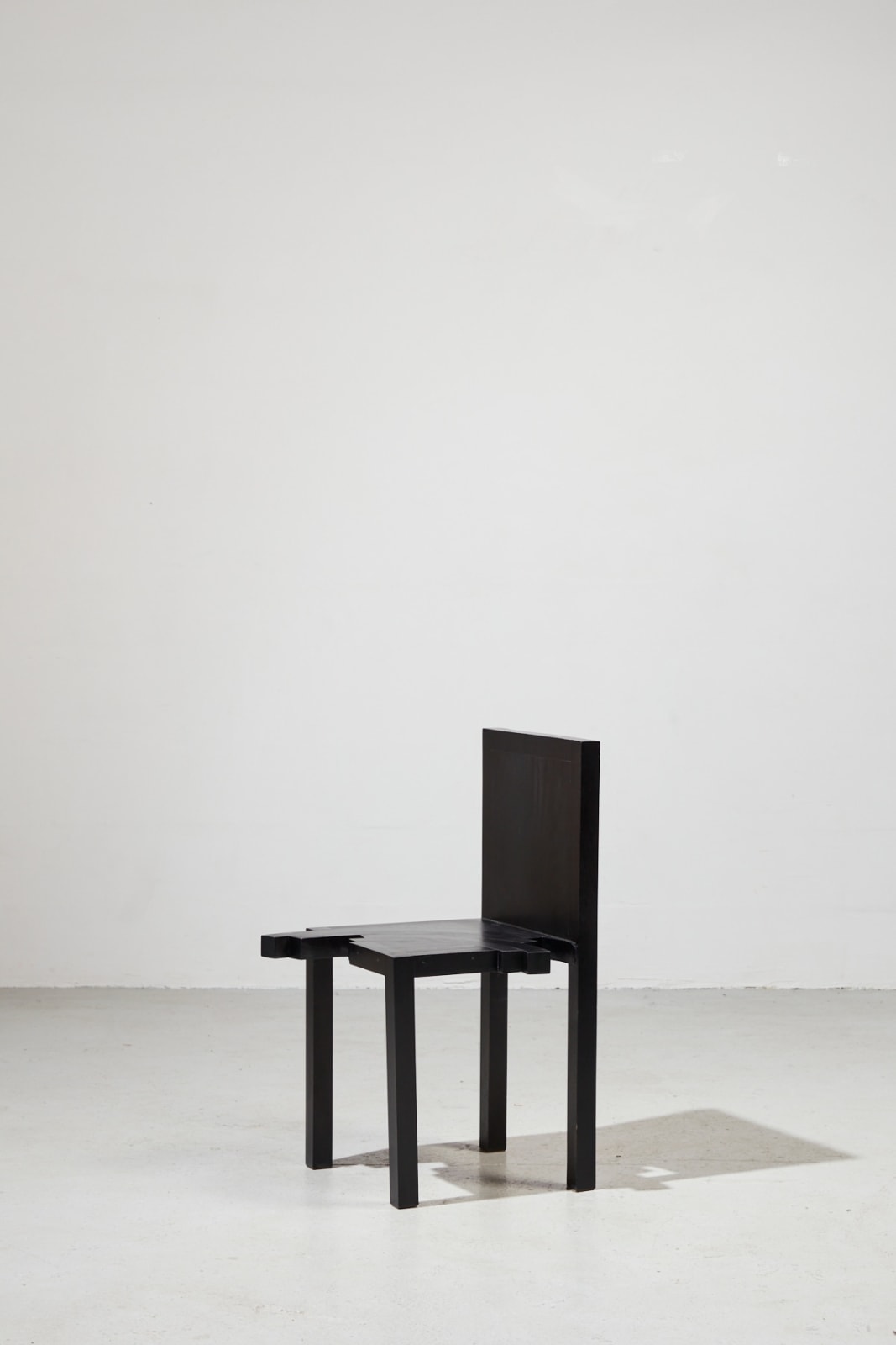 Paolo Pallucco, 100 sedie in una notte, Sedia 67 - Sedia inibita per malformazione dalla nascita, 1990