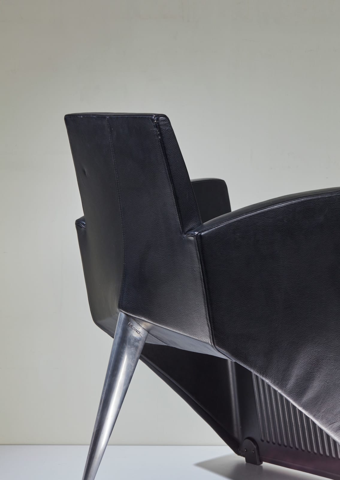 Philippe Starck, Paire de fauteuils modèle « J. série Lang » , Ca. 1987