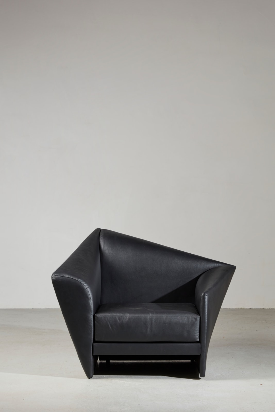 Paolo Pallucco & Mireille Rivier, Fauteuil Lily of the wind, Ca. 1987