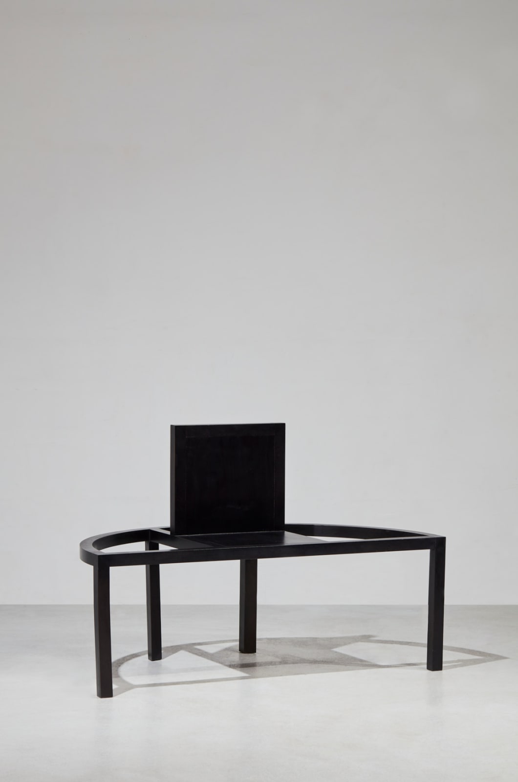 Paolo Pallucco, 100 sedie in una notte, Sedia 10 - Sedia a garanzia di perimetro, 1990