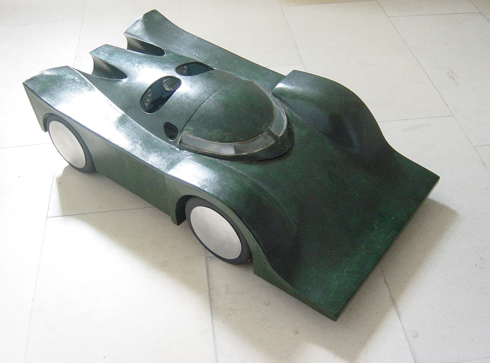 Panamarenko, Polistes, 1990
