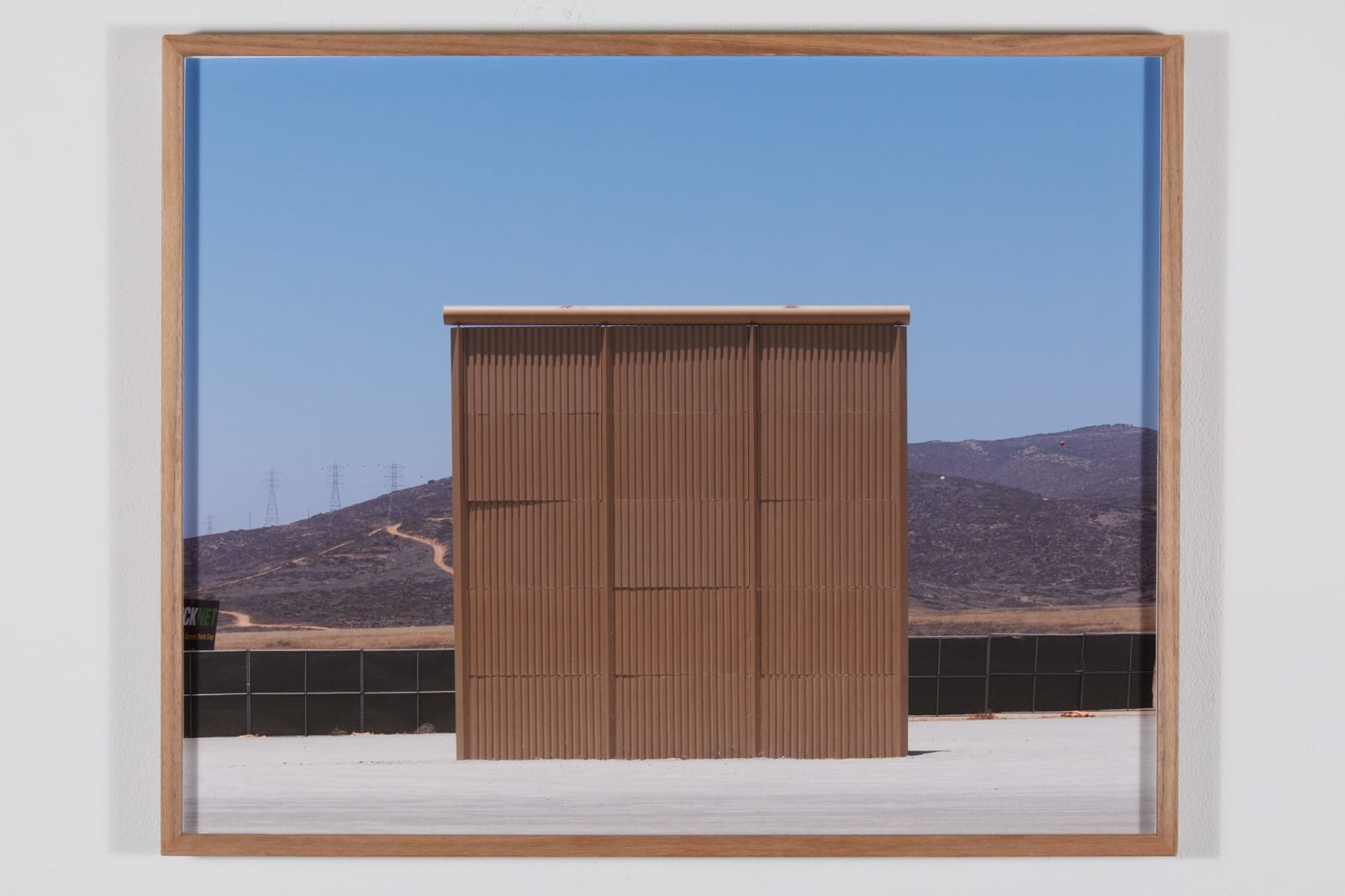 Elaine Byrne, Trump Prototype Walls I, Mexico, 2018