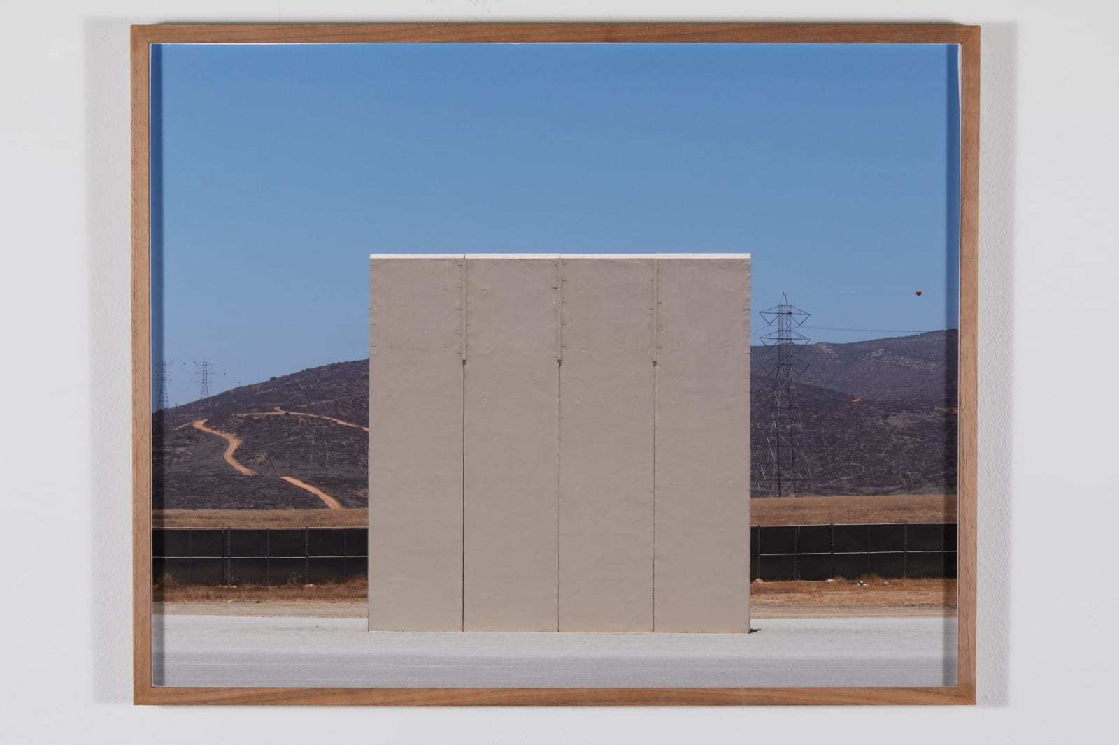 Elaine Byrne, Trump Prototype Walls IV, Mexico, 2018
